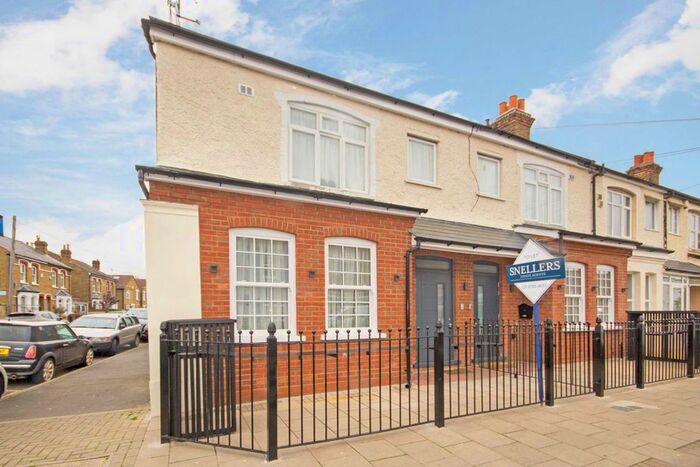 1 Bedroom Flat To Rent In Bear Road, Feltham, TW13