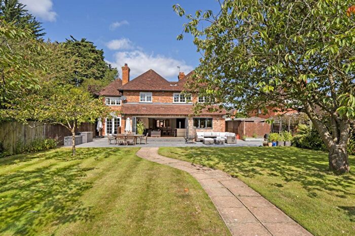 4 Bedroom Detached House For Sale In Southend Road, Bradfield Southend, RG7