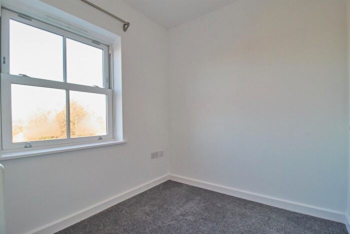 2 Bedroom Flat For Sale In Underwood Court, Glenfield, Leicester, LE3