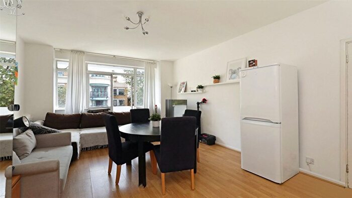 3 Bedroom Flat For Sale In Wallace Court, Marylebone, NW1