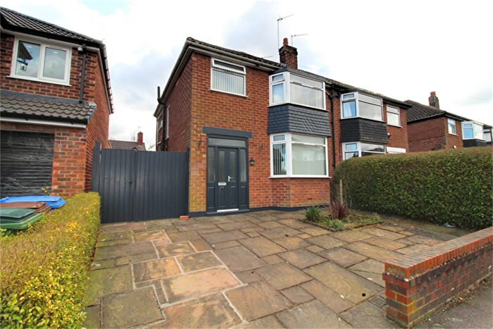 3 Bedroom Semi-Detached House To Rent In Mayfield Grove, Stockport, SK5