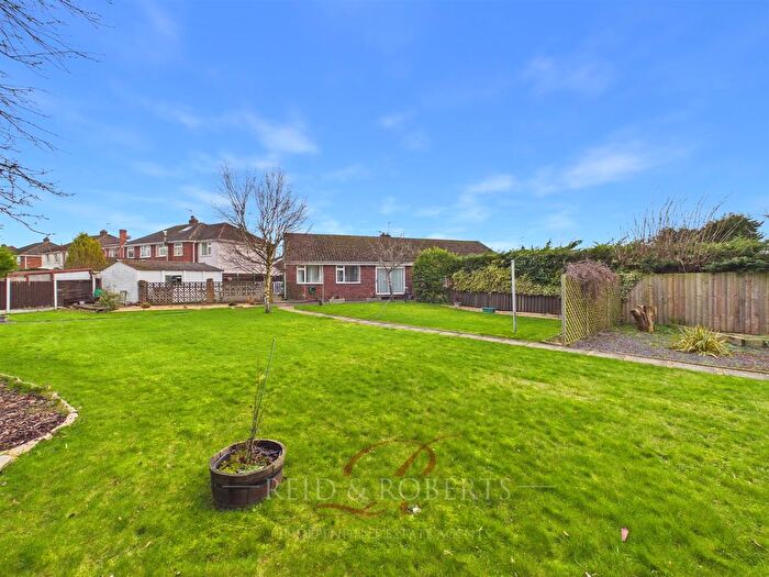 2 Bedroom Semi Detached Bungalow For Sale In Hamilton Avenue, Sandycroft, CH5