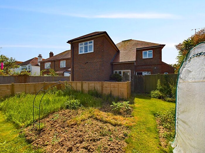 1 Bedroom Flat To Rent In Pevensey Road, Worthing, BN11