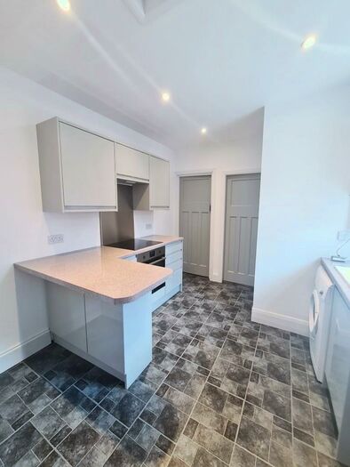 3 Bedroom Flat To Rent In Rokeby Terrace, Newcastle Upon Tyne, NE6