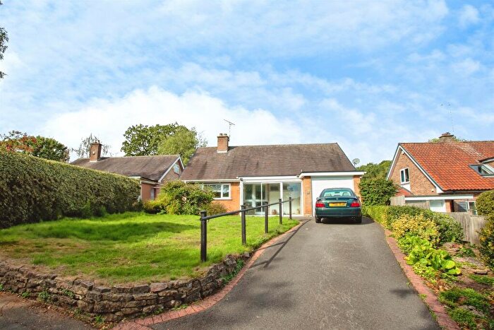 2 Bedroom Detached Bungalow For Sale In Birch Close, Ravenshead, Nottingham, NG15