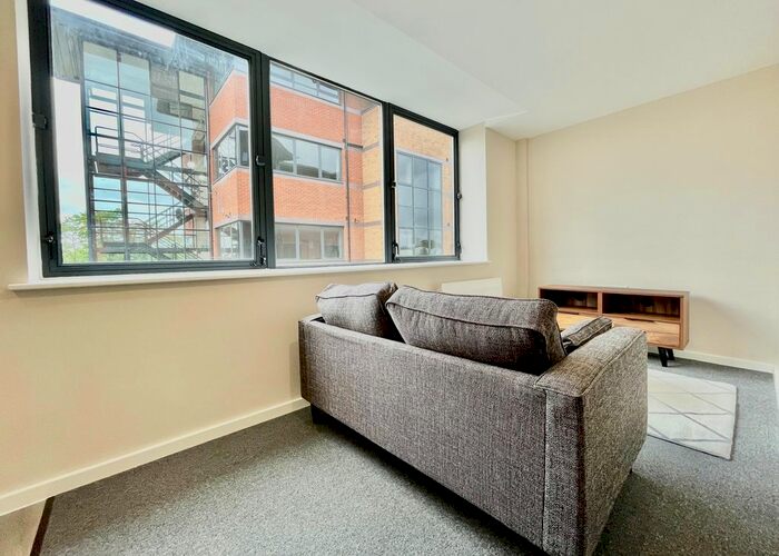 2 Bedroom Flat To Rent In Balmoral House, Windsor Street, M5