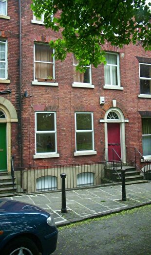 2 Bedroom Flat To Rent In Flat, Blenheim Square, Leeds, ., LS2