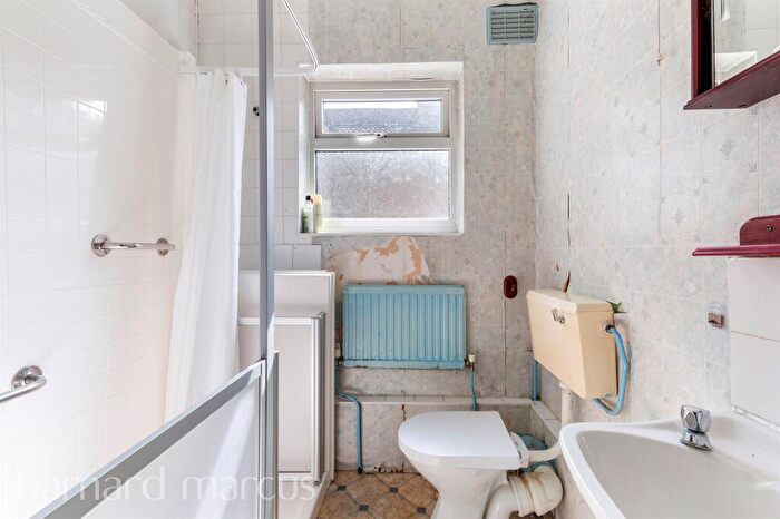 3 Bedroom Terraced House For Sale In Cecil Road, Croydon, CR0