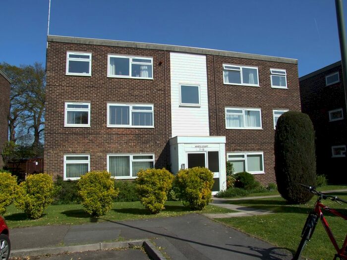 2 Bedroom Flat To Rent In Thornton Close, Guildford, GU2