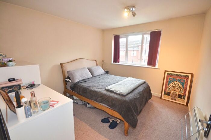 2 Bedroom Flat For Sale In Hickory Close, Coventry, CV2