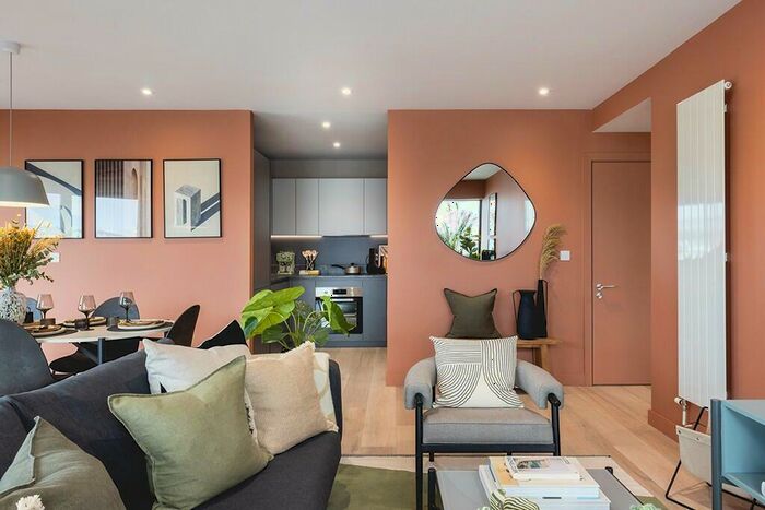 3 Bedroom Apartment To Rent In New England Street, BN1