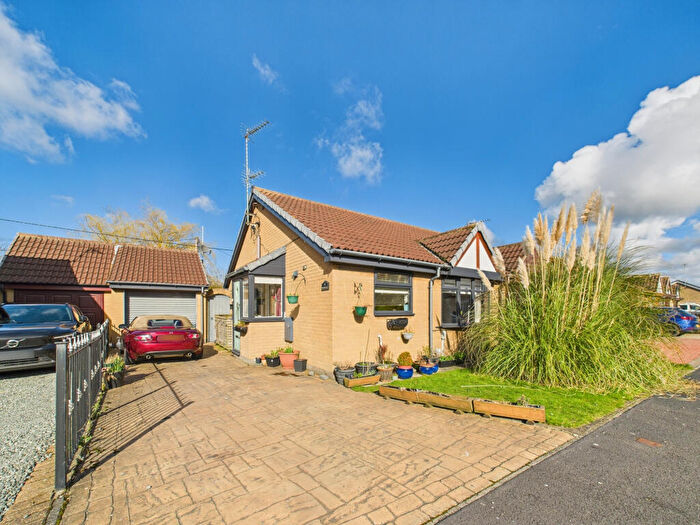 2 Bedroom Bungalow For Sale In Ferryman Park, Paull, Hull, HU12