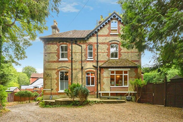 1 Bedroom Flat For Sale In Denefield Drive, Kenley, CR8