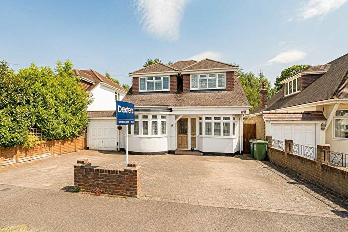 4 Bedroom Property To Rent In Darby Crescent, Lower Sunbury, TW16