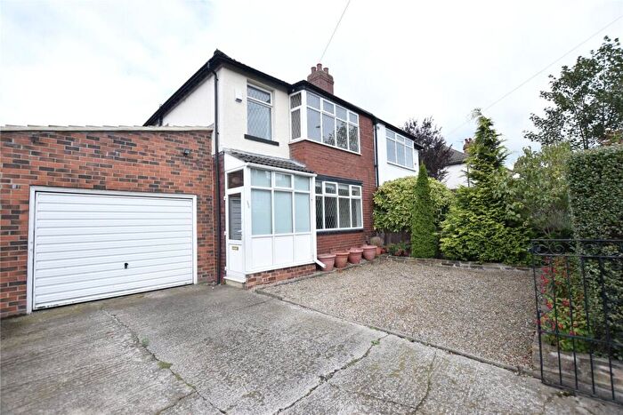3 Bedroom Semi-Detached House To Rent In Oakwood Lane, Leeds, LS8