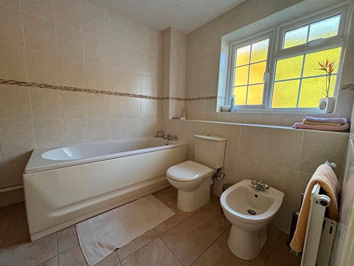 7 Bedroom Detached House For Sale In Stowmarket Road, Needham Market, Ipswich, IP6