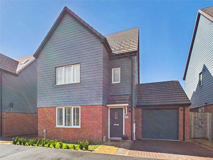 4 Bedroom Detached House For Sale In Emperor Way, Chinnor, Oxfordshire, OX39