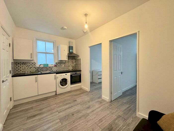 1 Bedroom Flat To Rent In Old Street, Clerkenwell, EC1V