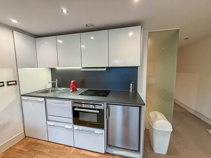 1 Bedroom Flat To Rent In Huntingdon Street, City Centre, Nottingham, NG1