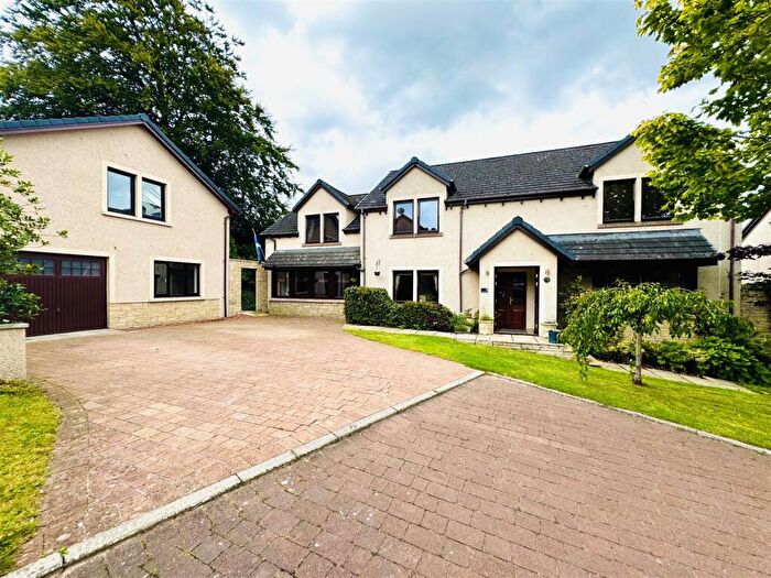 5 Bedroom Detached House For Sale In Stanmore Gardens, Lanark, ML11