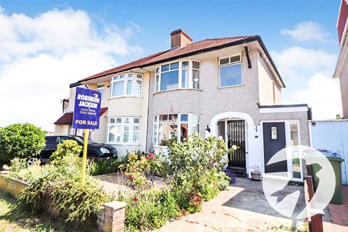 3 Bedroom Semi Detached House For Sale In Shinglewell Road, Erith, DA8