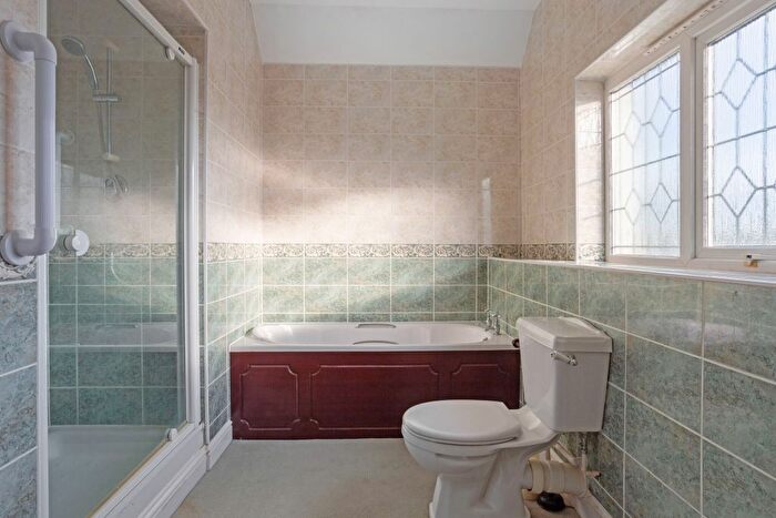 4 Bedroom Detached House For Sale In Nimrod Close, St. Albans, AL4