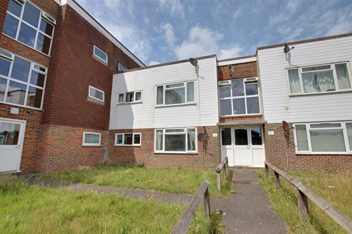 2 Bedroom Flat To Rent In Balcombe Road, Peacehaven, BN10