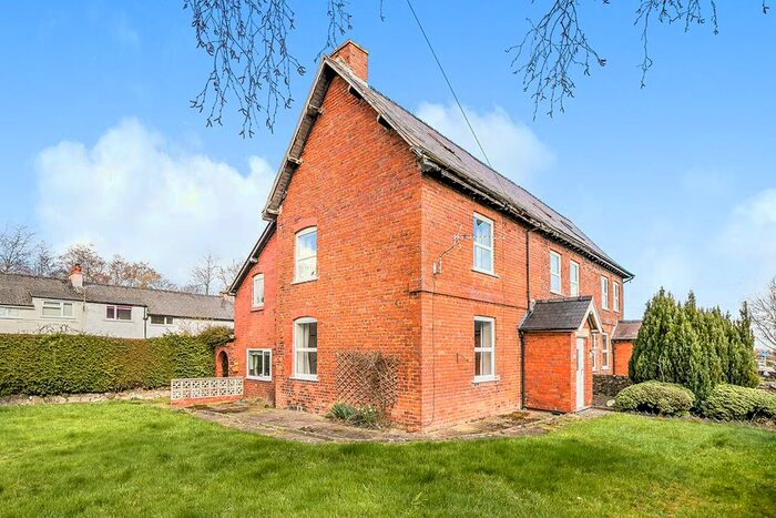 3 Bedroom Semi-Detached House For Sale In Park Green, Whittington, Oswestry, SY11