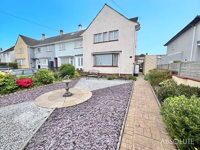 3 Bedroom End Of Terrace House For Sale In Torridge Avenue, Torquay, TQ2