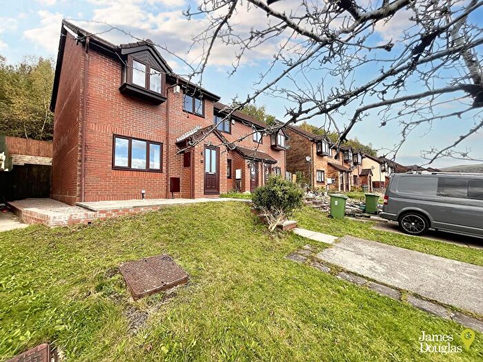 3 Bedroom End Of Terrace House For Sale In Nant-Y-Mynydd, Coed-y-Cwm, Pontypridd, CF37