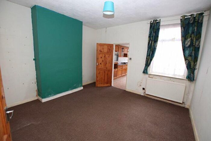 3 Bedroom End Of Terrace House For Sale In Fildes Street, Grimsby, DN31