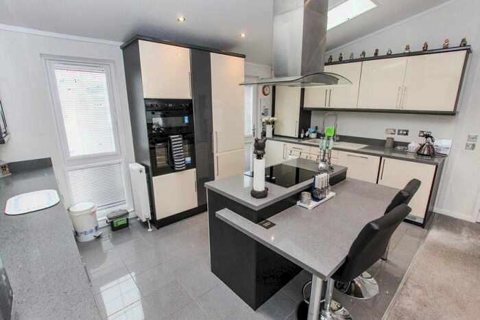 2 Bedroom Bungalow For Sale In Franklins Avenue, Pilgrims Retreat, Maidstone, ME17