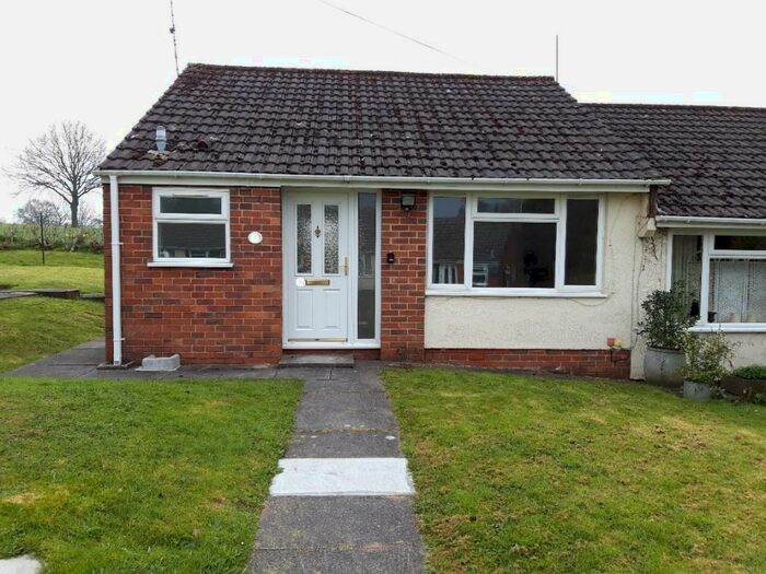 1 Bedroom Bungalow To Rent In Burton Crescent, ST10