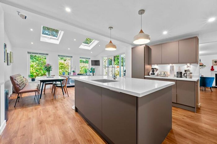 4 Bedroom Detached House For Sale In Netherby Park, Weybridge, KT13