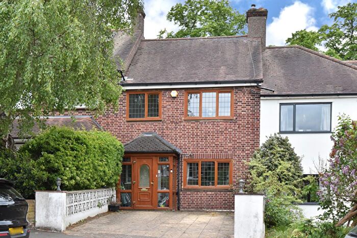 3 Bedroom Terraced House For Sale In Duncombe Hill, London, SE23