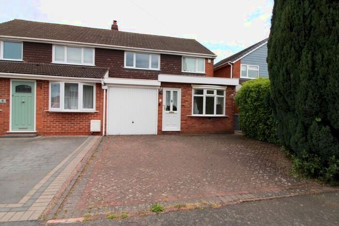 3 Bedroom Semi-Detached House For Sale In Heath Close, Stonnall, WS9