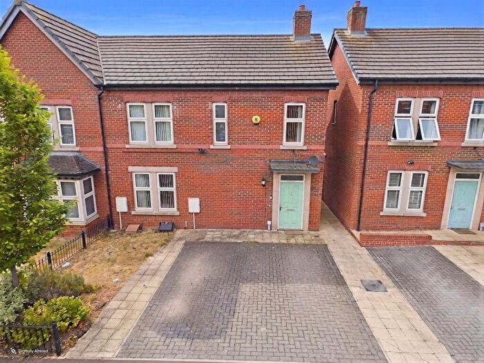 3 Bedroom Semi-Detached House For Sale In Simmons Crescent, Birmingham, B23