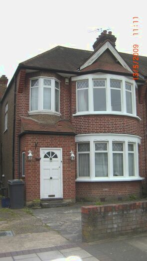 4 Bedroom Semi-Detached House To Rent In Laurel Way, London N20