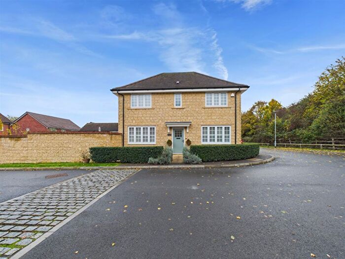 4 Bedroom Detached House For Sale In Haywain Halt, Chippenham, SN14