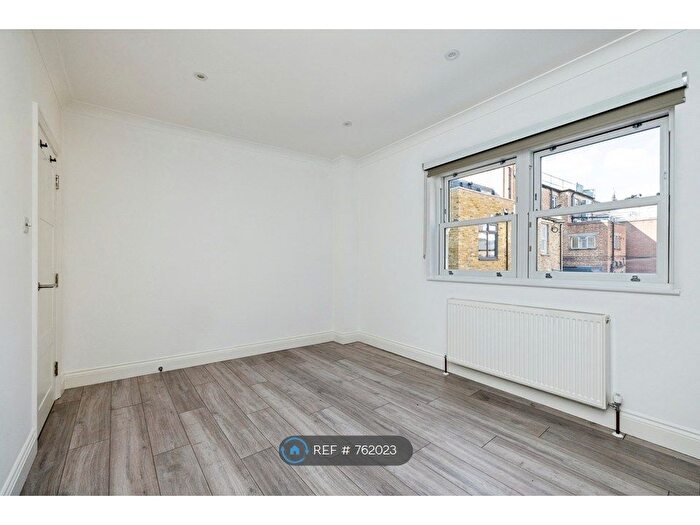 3 Bedroom Flat To Rent In Pratt Street, London, NW1