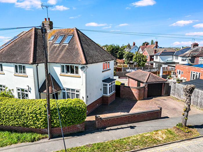 4 Bedroom Semi-Detached House For Sale In Chelmerton Avenue, Great Baddow, Chelmsford, CM2