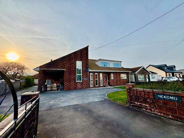 4 Bedroom Detached House For Sale In Black Lion Road, Gorslas, Llanelli, Carmarthenshire, SA14