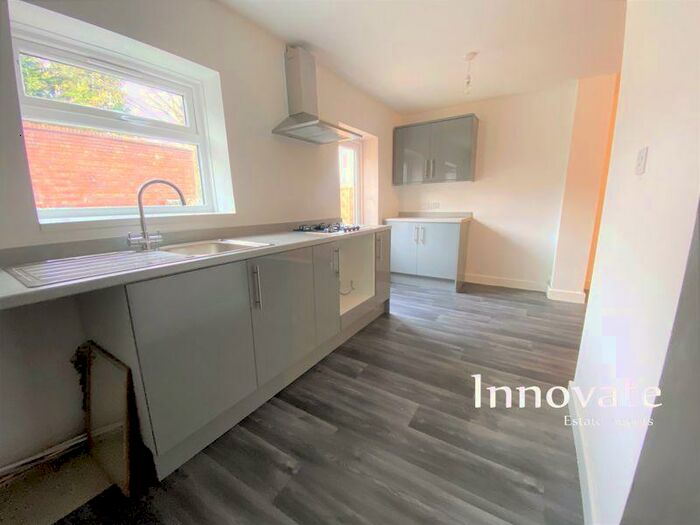 2 Bedroom Flat To Rent In Bleakhouse Road, Oldbury, B68