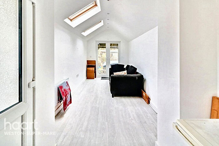 5 Bedroom Detached House For Sale In Pudding Pie Close, Bristol, BS40