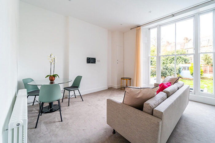 1 Bedroom Apartment For Sale In Belsize Road, South Hampstead, NW6