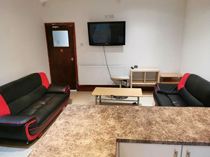 8 Bedroom Semi-Detached House To Rent In Alton Road, Birmingham, B29