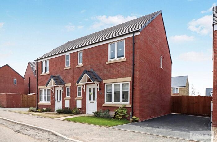 3 Bedroom Semi-Detached House To Rent In Dolan Drive, Weldon, Corby, NN17