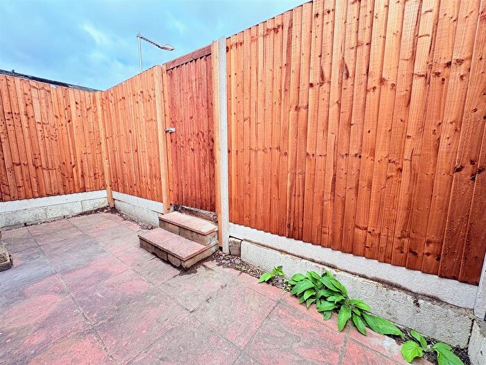 1 Bedroom Flat To Rent In Heath Road, Twickenham, TW1