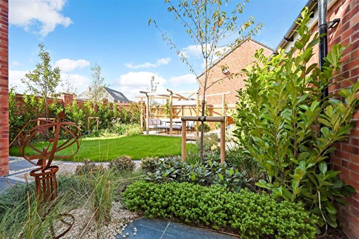 4 Bedroom Detached House For Sale In Fig Tree Lane, BN18