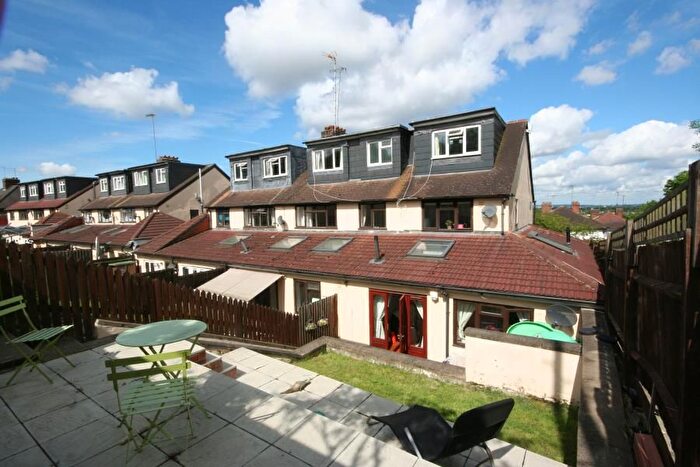 2 Bedroom Flat To Rent In Beverley Gardens, Wembley, HA9